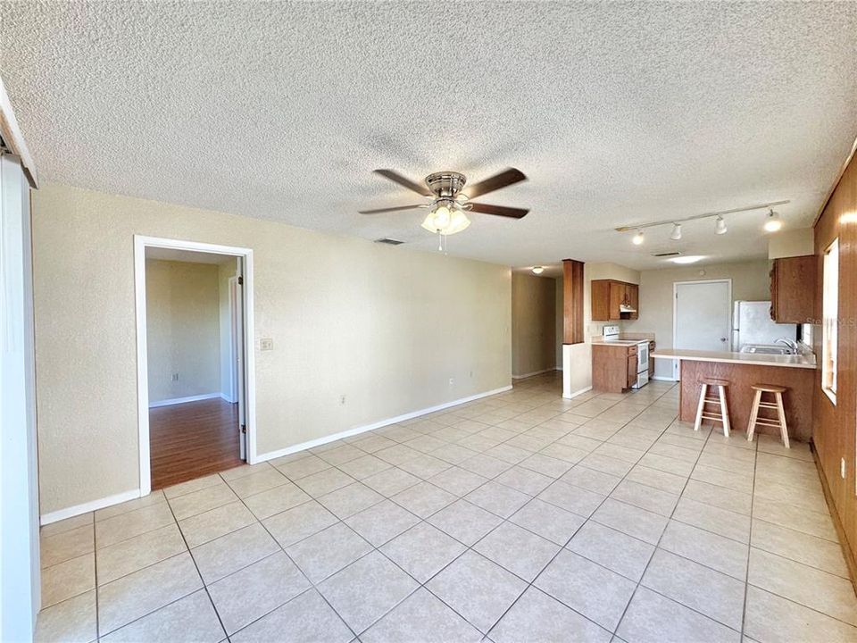 For Rent: $1,700 (2 beds, 2 baths, 1029 Square Feet)