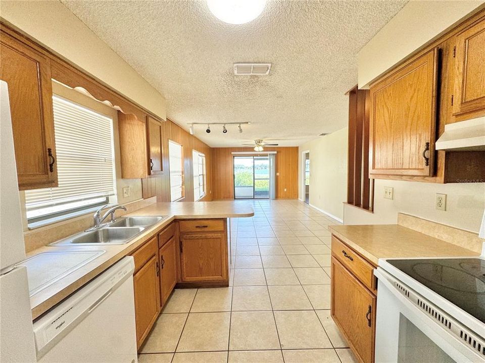 For Rent: $1,700 (2 beds, 2 baths, 1029 Square Feet)