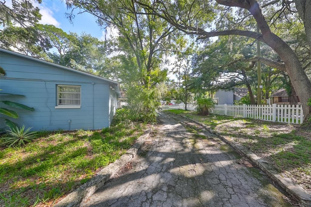 For Sale: $425,000 (3 beds, 2 baths, 1334 Square Feet)