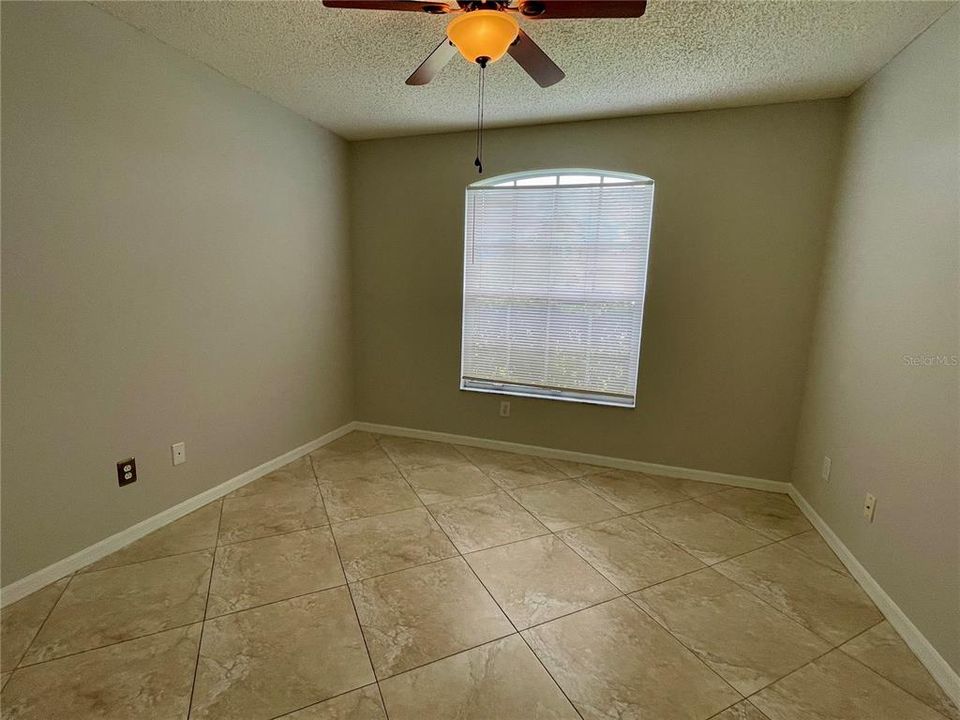 For Rent: $2,295 (4 beds, 2 baths, 1663 Square Feet)