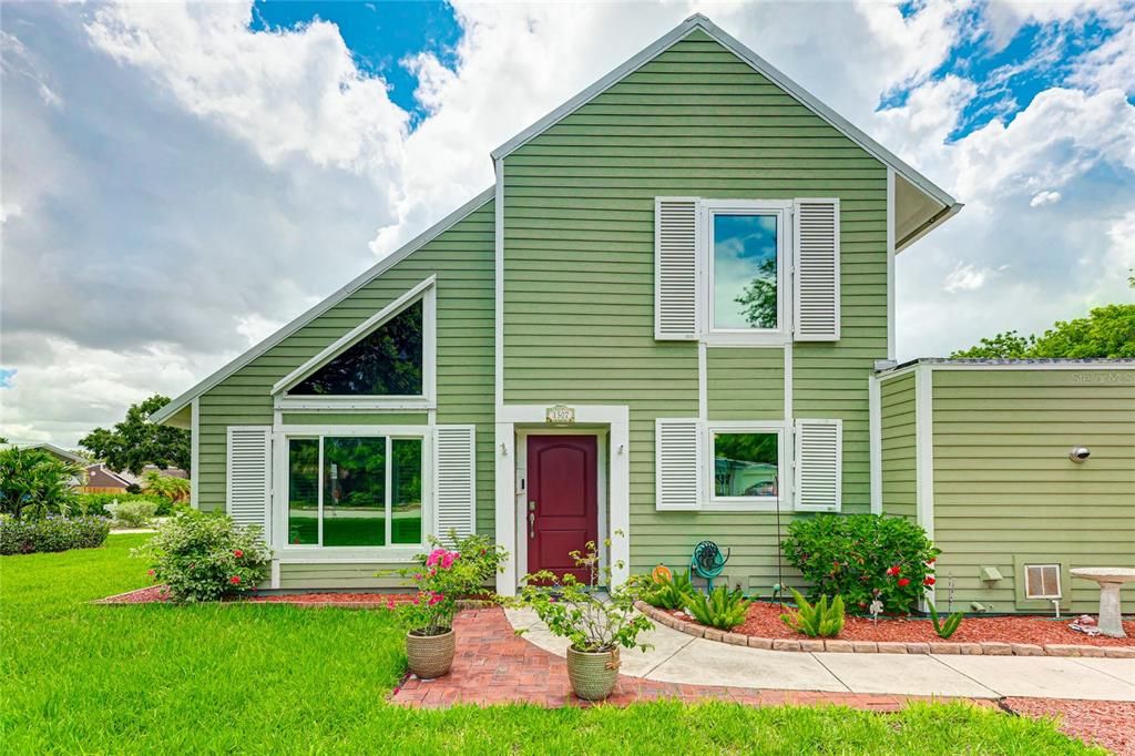 For Sale: $600,000 (3 beds, 2 baths, 2182 Square Feet)