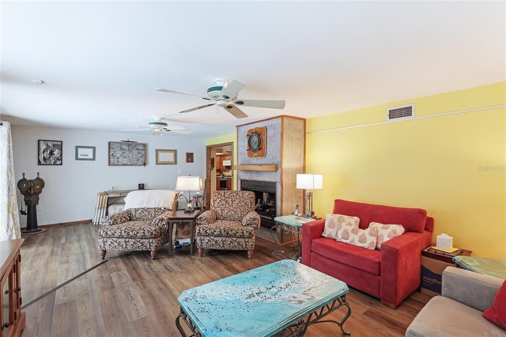For Sale: $600,000 (3 beds, 2 baths, 2182 Square Feet)