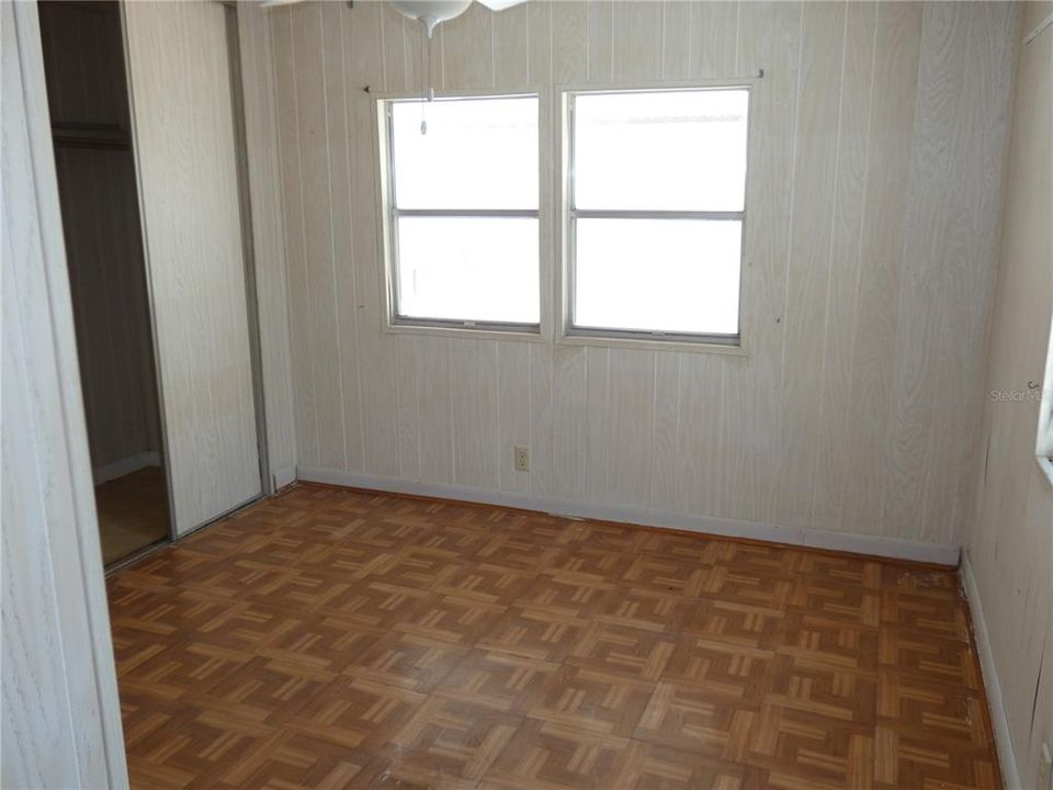 For Sale: $105,000 (2 beds, 2 baths, 962 Square Feet)