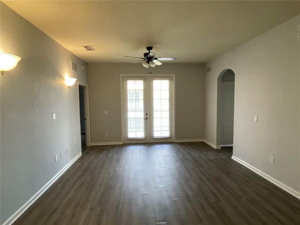 For Rent: $2,500 (3 beds, 2 baths, 1495 Square Feet)