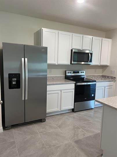 For Rent: $2,395 (3 beds, 2 baths, 1672 Square Feet)