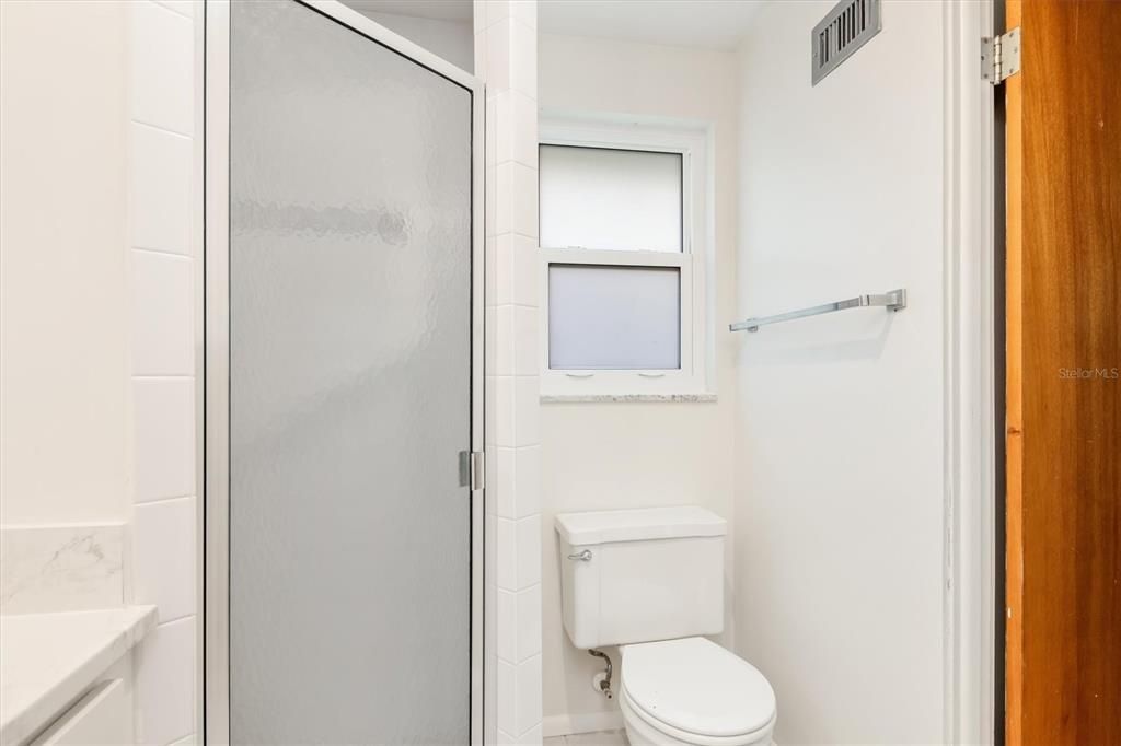 For Sale: $435,000 (2 beds, 2 baths, 1258 Square Feet)