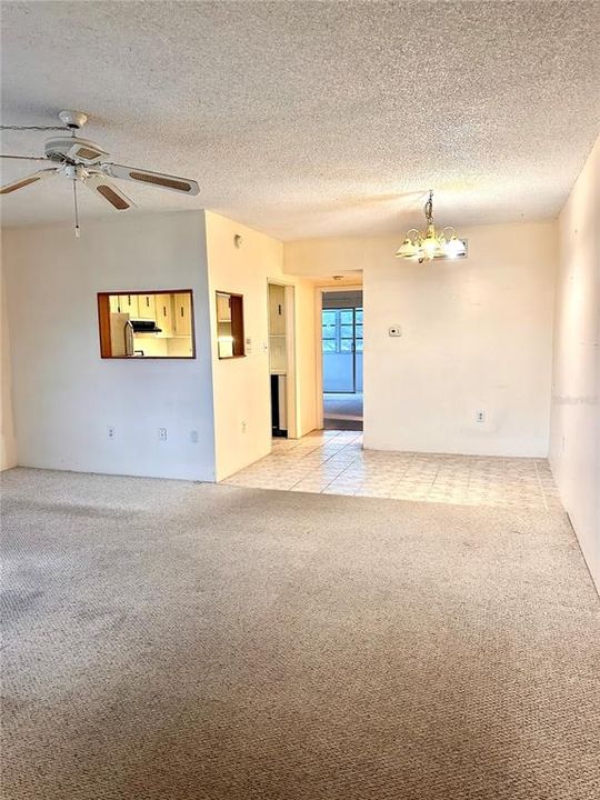 For Sale: $140,000 (1 beds, 1 baths, 765 Square Feet)