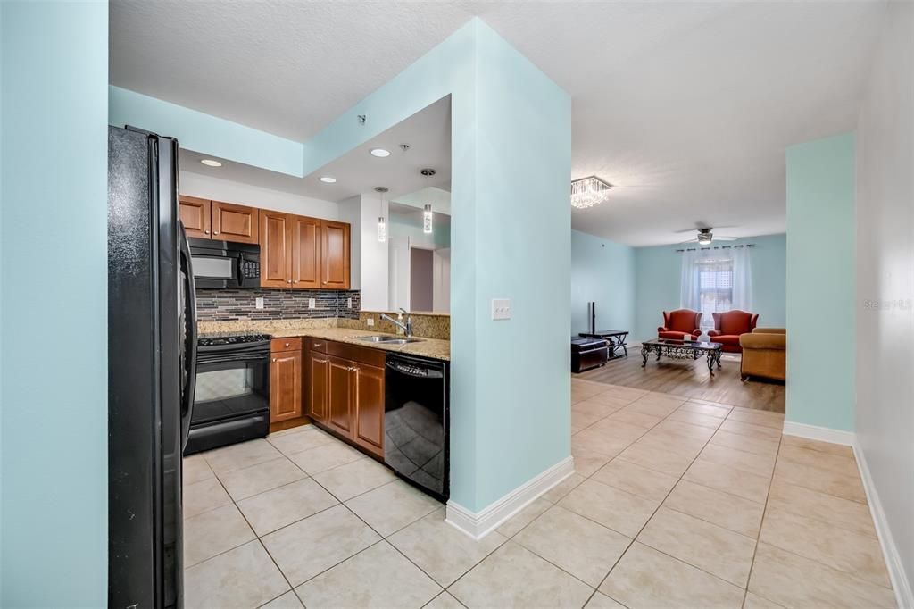 For Sale: $425,000 (2 beds, 2 baths, 1418 Square Feet)