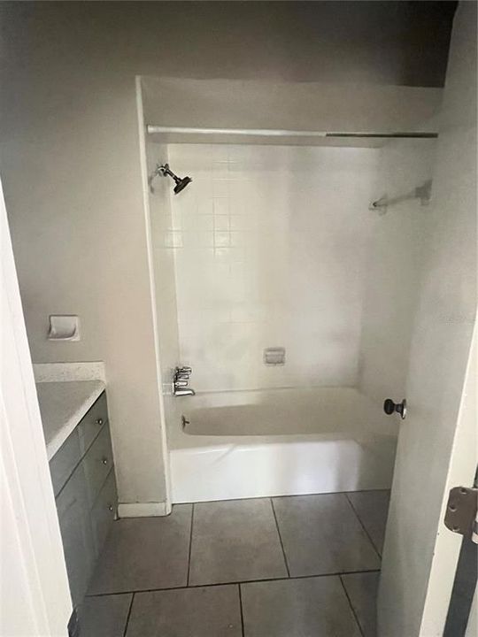 Recently Rented: $1,400 (2 beds, 2 baths, 2262 Square Feet)