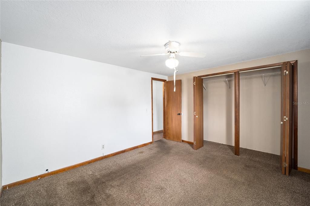 Active With Contract: $125,000 (2 beds, 2 baths, 960 Square Feet)