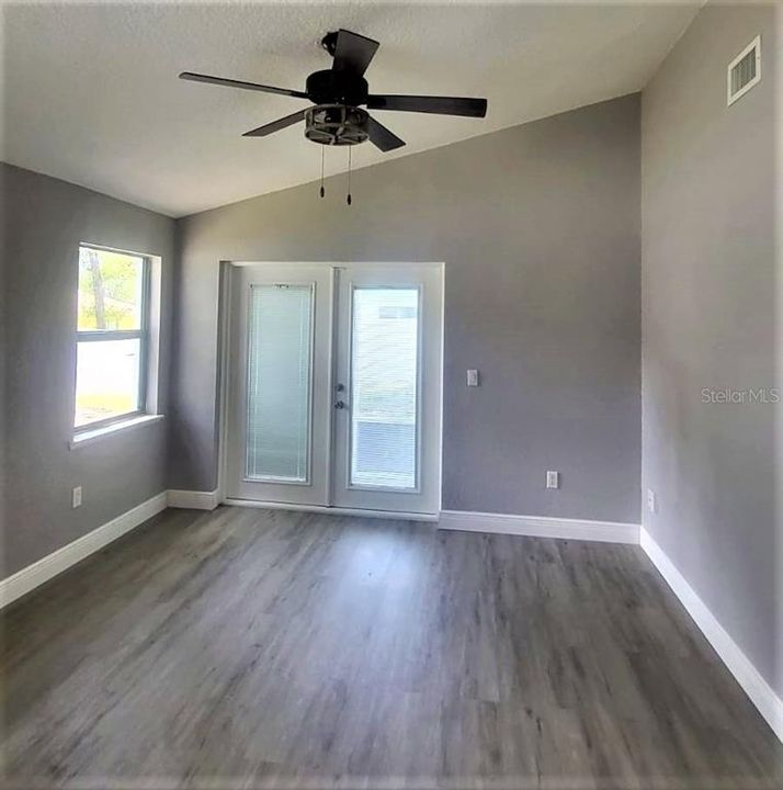 For Rent: $2,850 (3 beds, 2 baths, 1200 Square Feet)
