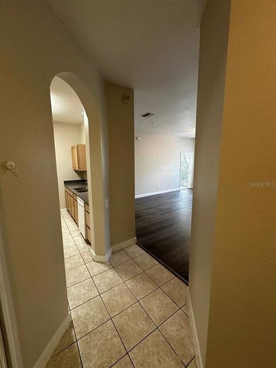 For Rent: $1,785 (2 beds, 2 baths, 1050 Square Feet)