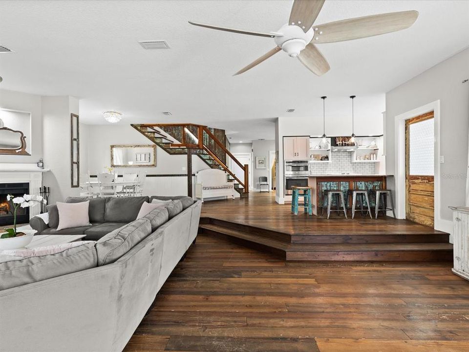 Eating area off kitchen