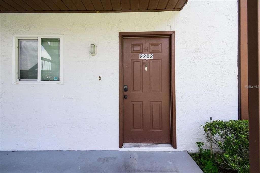 For Rent: $1,550 (2 beds, 2 baths, 864 Square Feet)