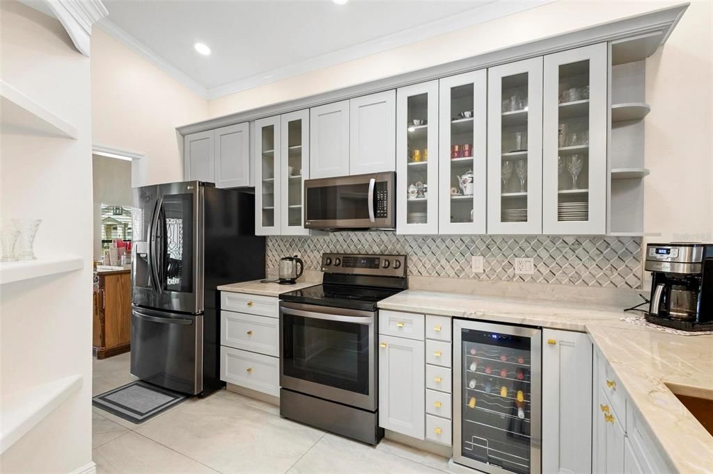 For Sale: $849,900 (3 beds, 2 baths, 2403 Square Feet)