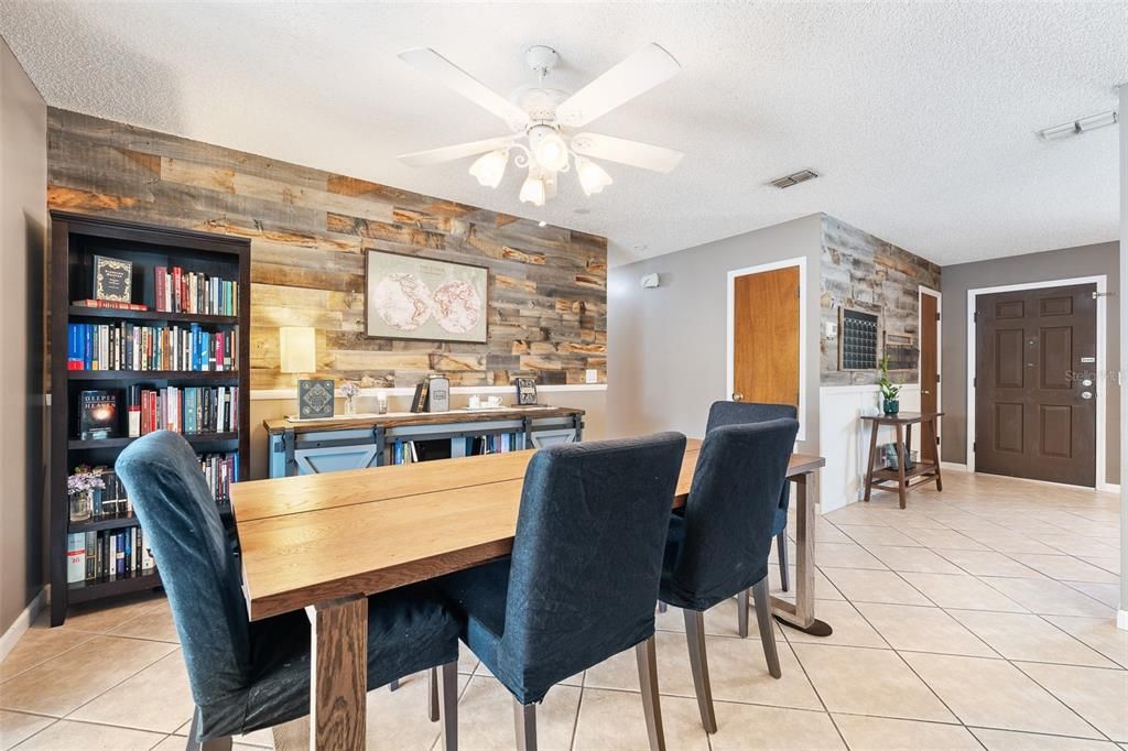 For Sale: $349,900 (3 beds, 2 baths, 1182 Square Feet)