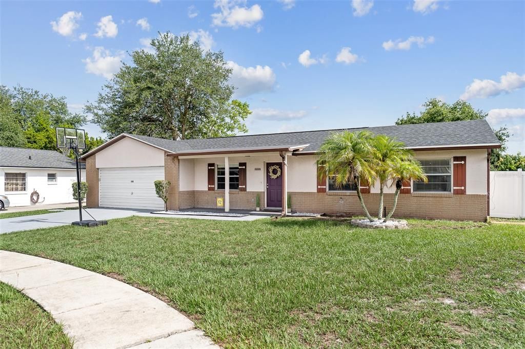 For Sale: $349,900 (3 beds, 2 baths, 1182 Square Feet)