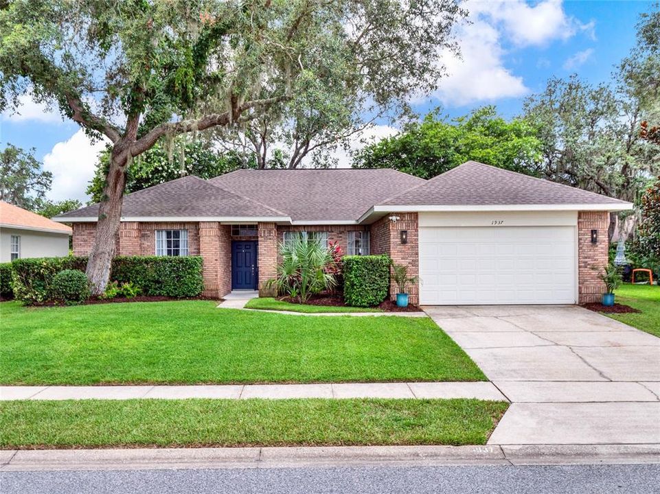 For Sale: $500,000 (4 beds, 2 baths, 1920 Square Feet)