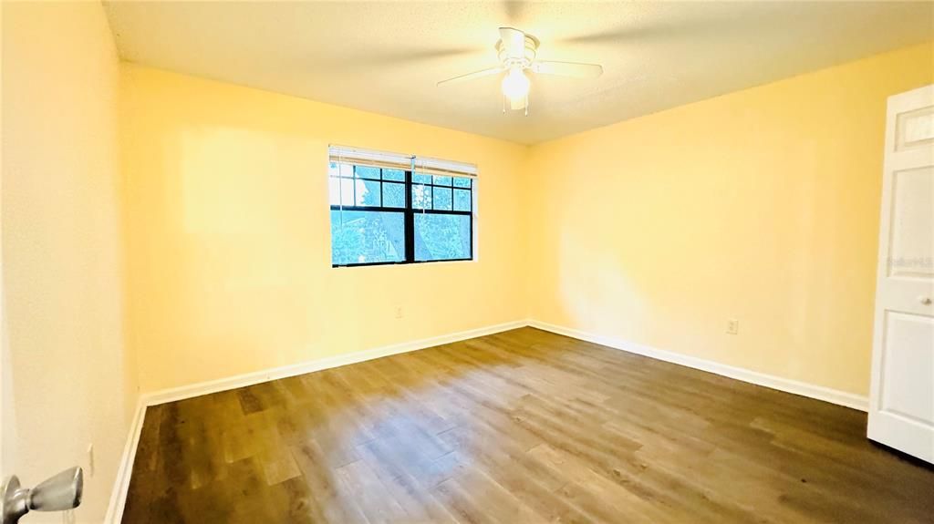 Active With Contract: $1,500 (2 beds, 1 baths, 848 Square Feet)