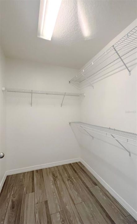 For Sale: $335,000 (3 beds, 2 baths, 1653 Square Feet)