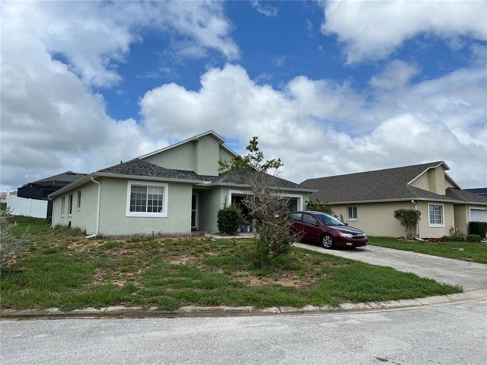For Sale: $349,990 (4 beds, 2 baths, 1426 Square Feet)