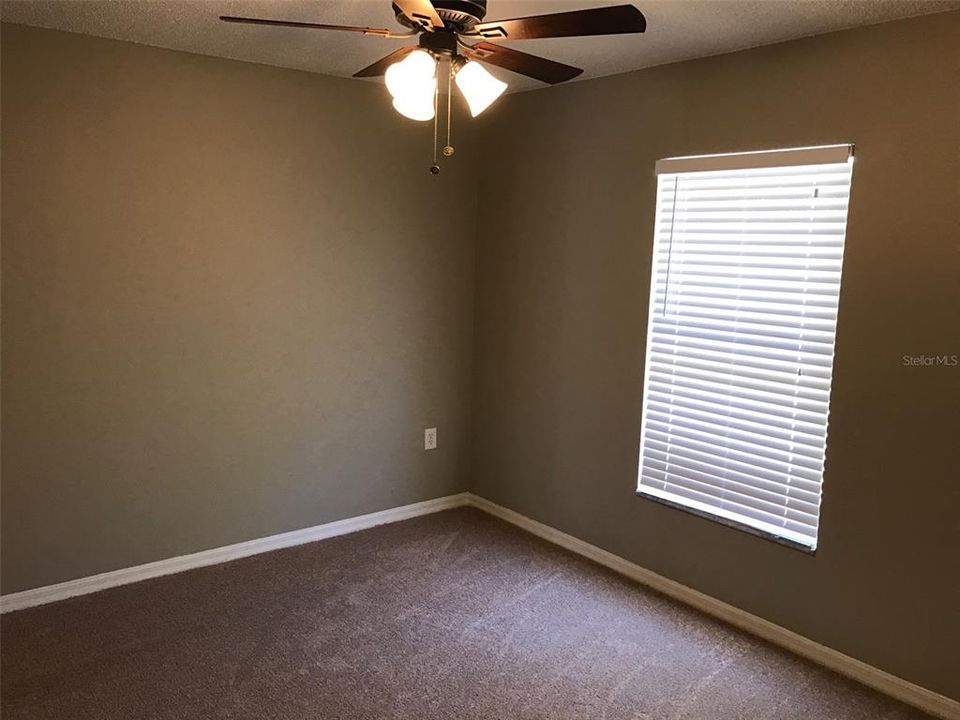 For Rent: $2,150 (3 beds, 2 baths, 1870 Square Feet)