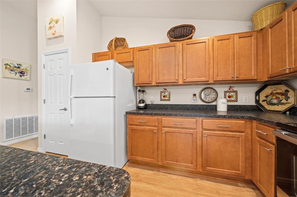 For Sale: $274,900 (3 beds, 2 baths, 1678 Square Feet)