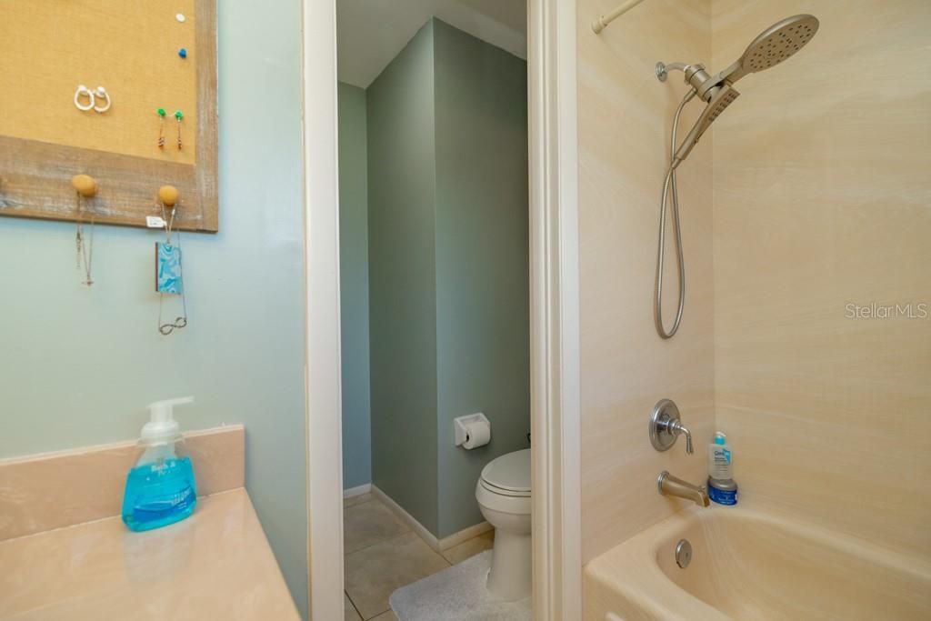 For Sale: $285,000 (3 beds, 1 baths, 1455 Square Feet)