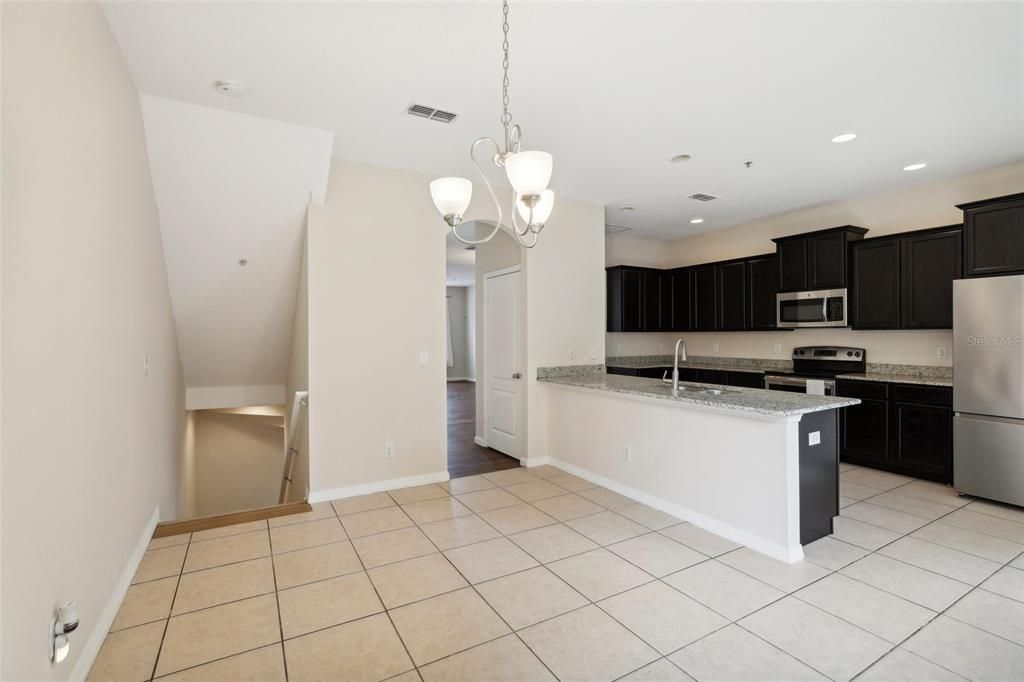 For Sale: $375,000 (3 beds, 2 baths, 2214 Square Feet)