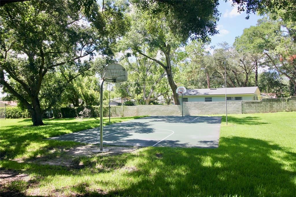 VIEW OF COMMON AREA