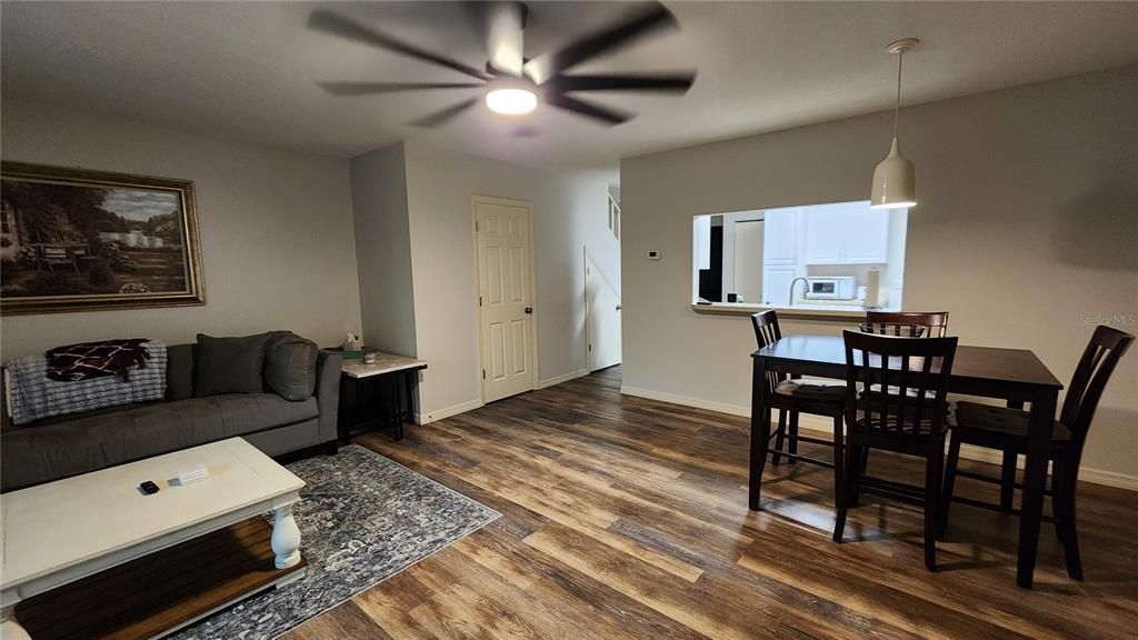 For Rent: $1,900 (2 beds, 2 baths, 1268 Square Feet)