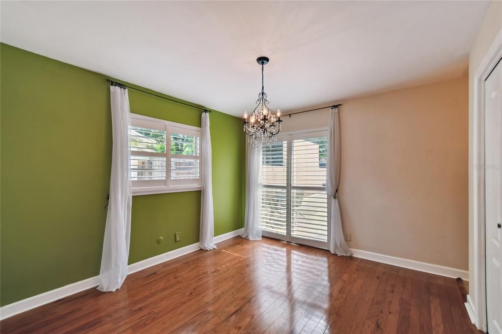 Active With Contract: $399,900 (3 beds, 2 baths, 1230 Square Feet)