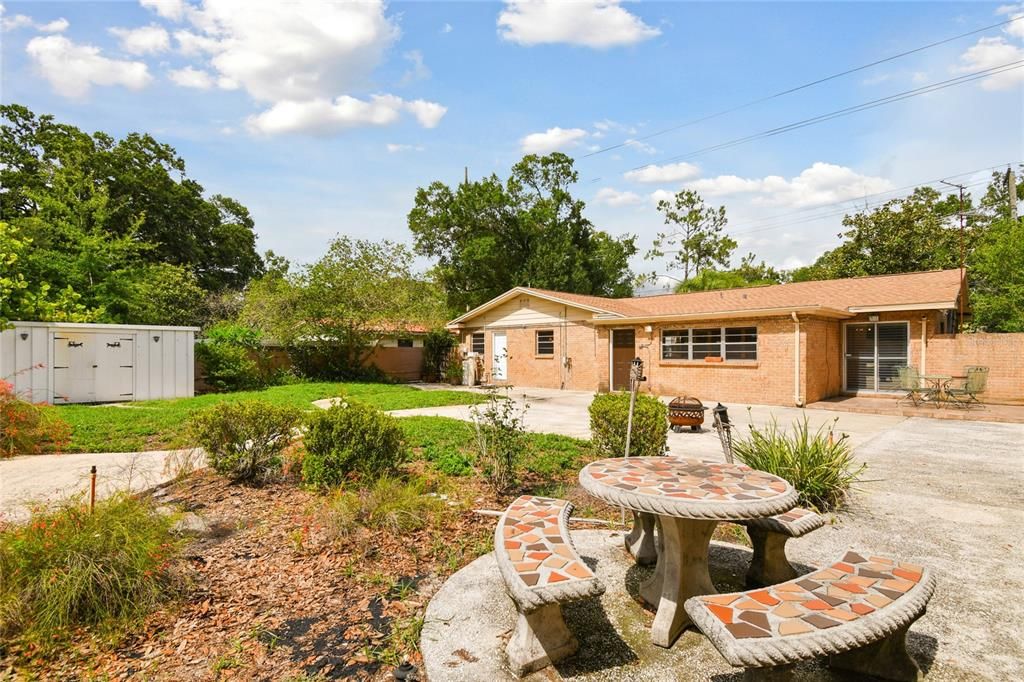 Active With Contract: $399,900 (3 beds, 2 baths, 1230 Square Feet)