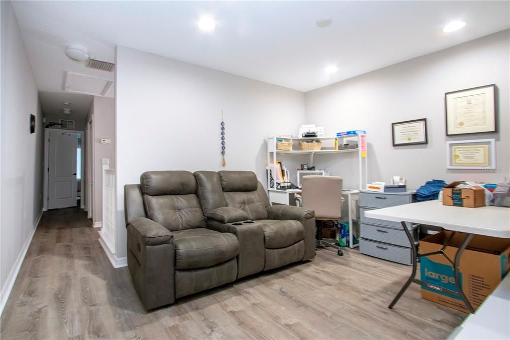 For Sale: $272,000 (2 beds, 2 baths, 1429 Square Feet)