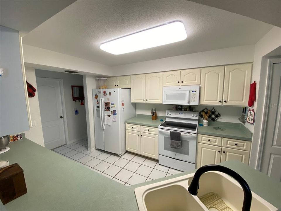 For Sale: $389,900 (3 beds, 2 baths, 2067 Square Feet)