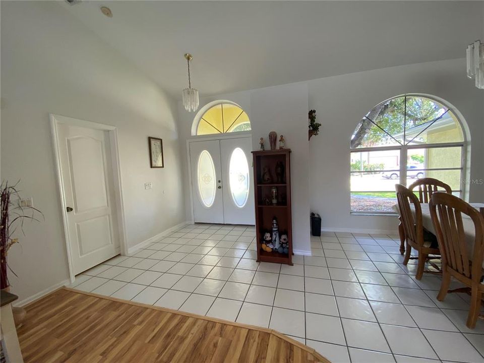 For Sale: $389,900 (3 beds, 2 baths, 2067 Square Feet)