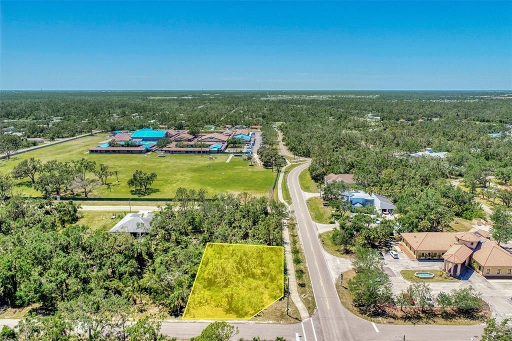 На продажу: $37,500 (0.23 acres)