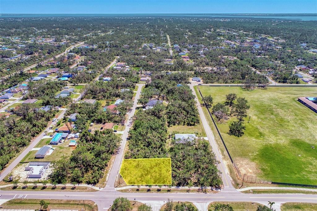 На продажу: $37,500 (0.23 acres)