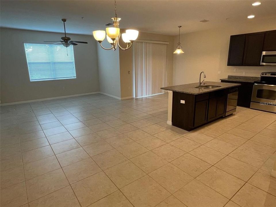 For Rent: $2,495 (3 beds, 3 baths, 1787 Square Feet)