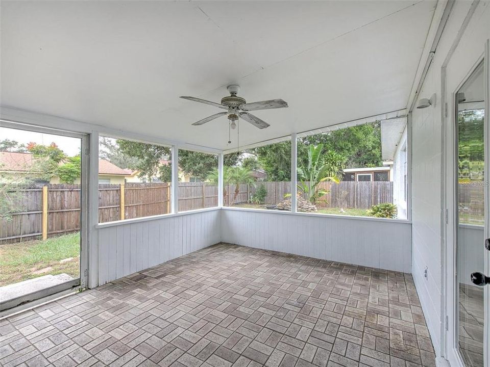 For Sale: $470,000 (3 beds, 2 baths, 1698 Square Feet)