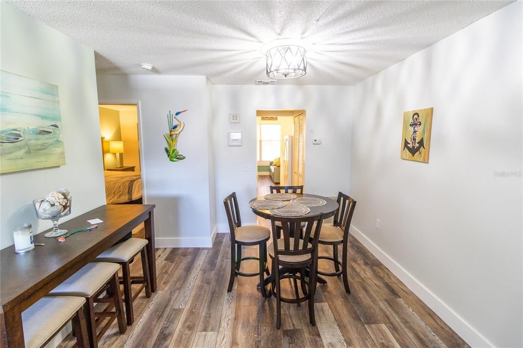 For Sale: $205,000 (1 beds, 1 baths, 815 Square Feet)