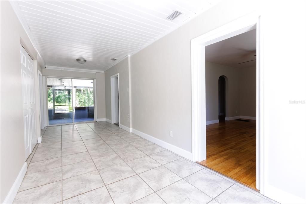 For Sale: $289,000 (3 beds, 2 baths, 1350 Square Feet)