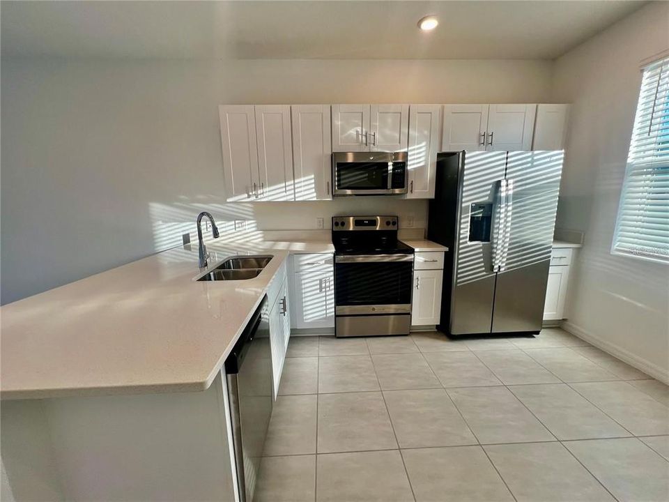 For Rent: $1,900 (2 beds, 2 baths, 1180 Square Feet)