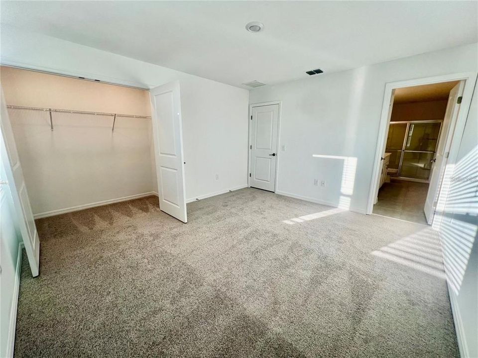 For Rent: $1,900 (2 beds, 2 baths, 1180 Square Feet)