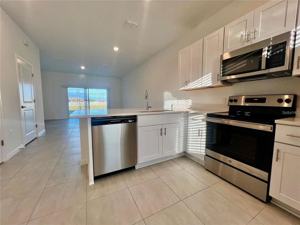 For Rent: $1,900 (2 beds, 2 baths, 1180 Square Feet)