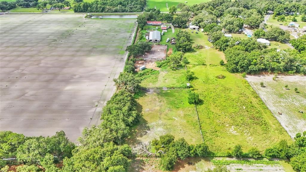 待售: $350,000 (3.45 acres)