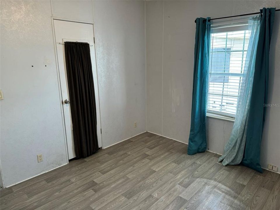 For Sale: $185,500 (3 beds, 2 baths, 1188 Square Feet)