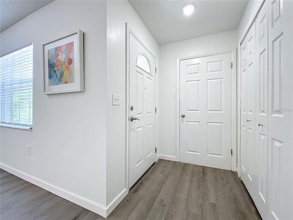 For Sale: $375,900 (3 beds, 2 baths, 1088 Square Feet)