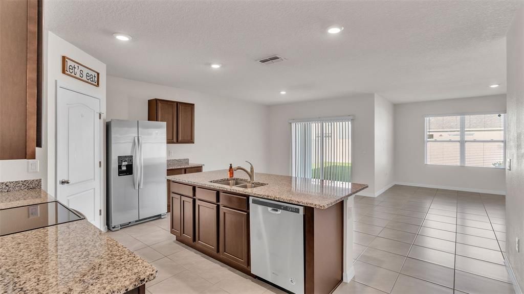 For Sale: $339,900 (4 beds, 2 baths, 1851 Square Feet)