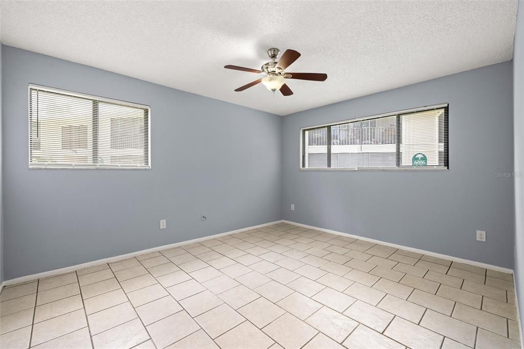 For Rent: $1,995 (3 beds, 2 baths, 1118 Square Feet)